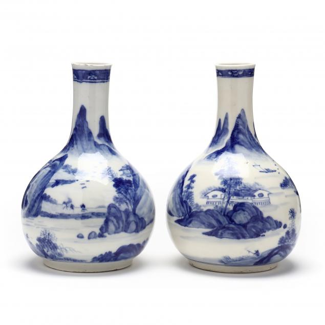 A PAIR OF ASIAN BLUE AND WHITE 346ce3