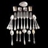 A GROUPING OF STERLING SILVER FLATWARE