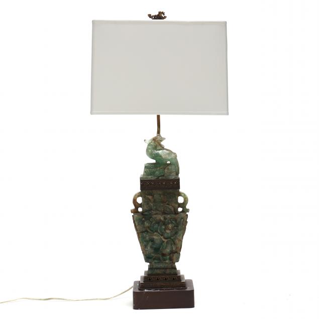 A CHINESE CARVED QUARTZ TABLE LAMP 349c56