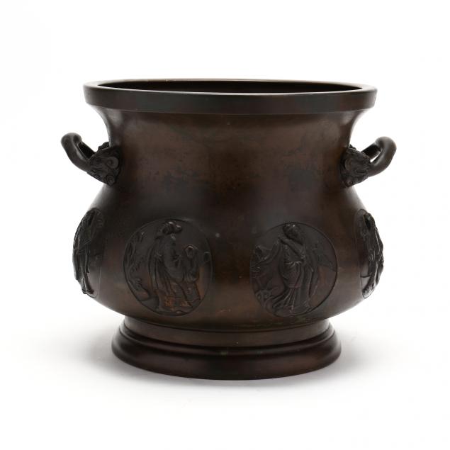 A CHINESE BRONZE VESSEL 20th century  348472