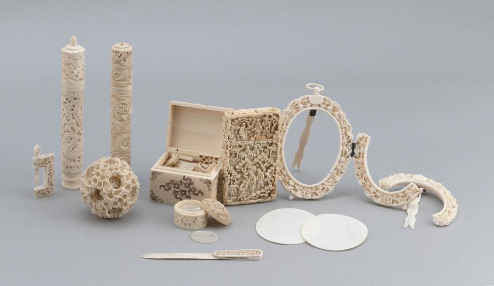 TEN CARVED BONE AND IVORY ITEMS 34be19