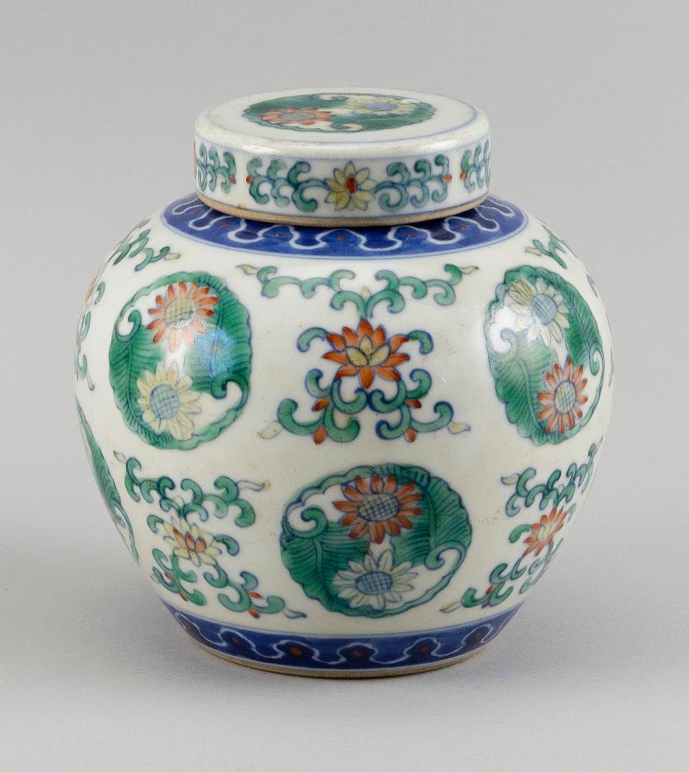 CHINESE WUCAI PORCELAIN COVERED 34c316
