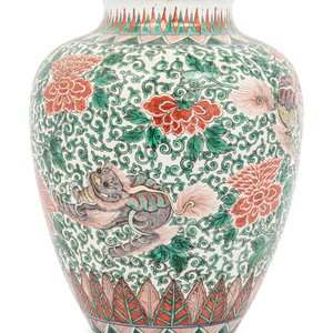 A Chinese Wucai Porcelain Jar QING 34a5ae