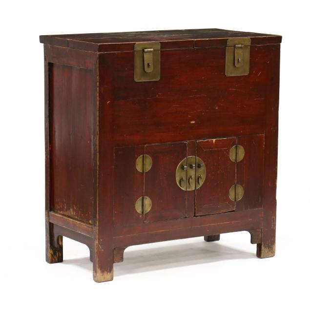 CHINESE LACQUERED STORAGE CHEST 34a62f
