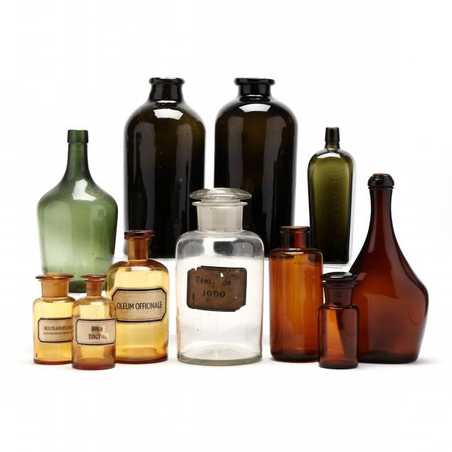ELEVEN ANTIQUE GLASS BOTTLES AND 34aed7