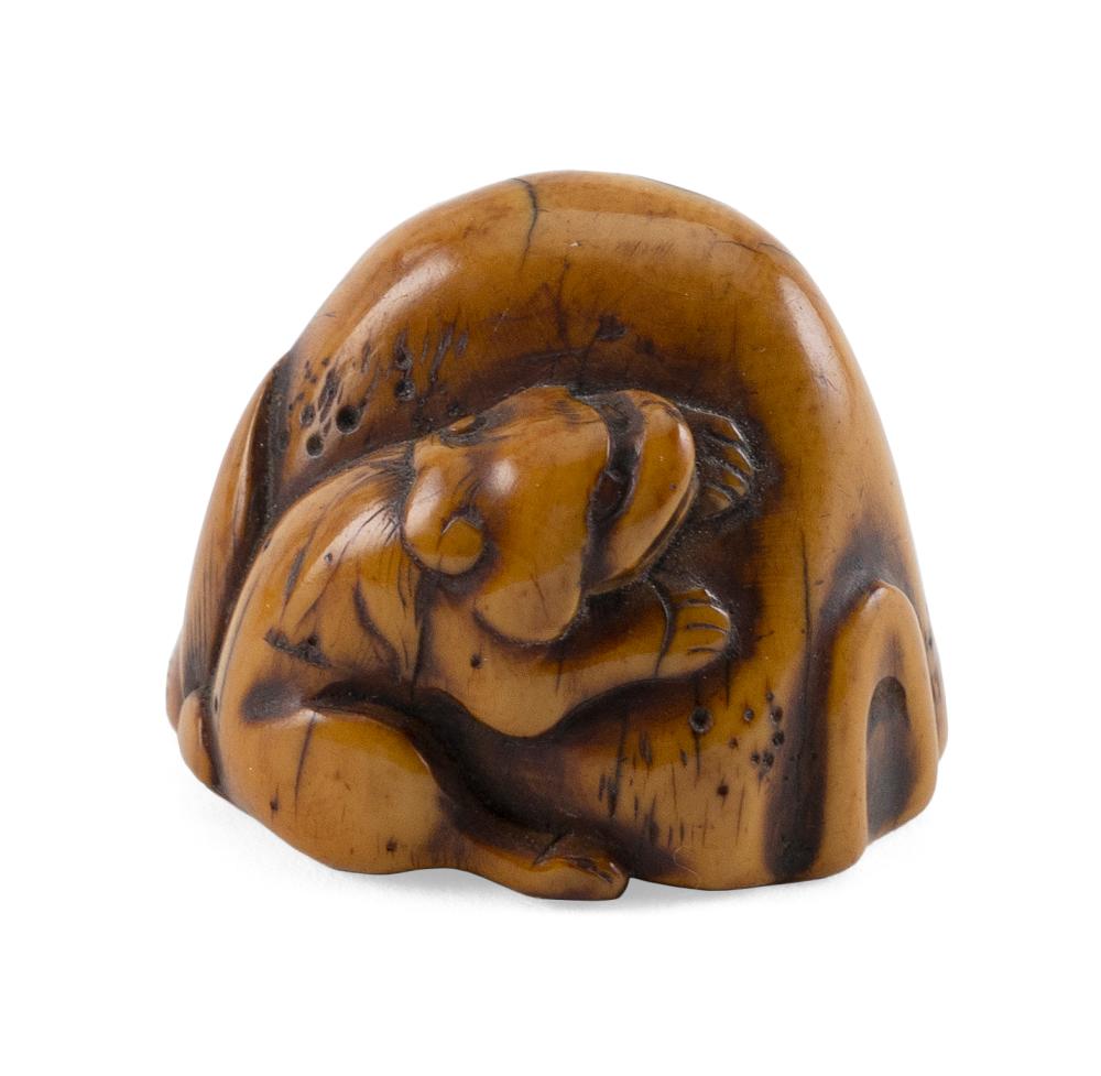 JAPANESE CARVED STAINED IVORY NETSUKE 3508a7