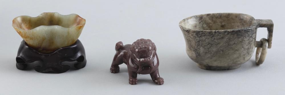 THREE CHINESE HARDSTONE OBJECTS 351294