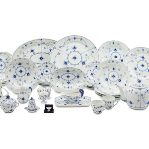 A Bing Grondahl Porcelain Dinner 34f309