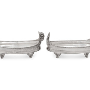 A Pair of Victorian Silver Serving 3521b7