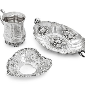 A Group of Three Silver Table Articles Various 352495