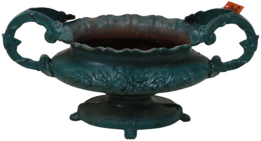 FRENCH GREEN PAINTED CAST IRON 3557d1