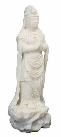 CHINESE CARVED WHITE MARBLE GUAN 357b50