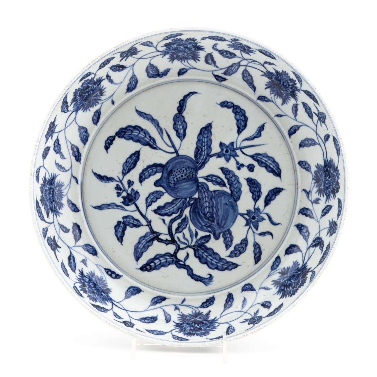 CHINESE BLUE WHITE FLORAL MOTIF 358182