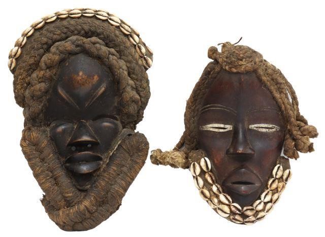  2 WEST AFRICAN CARVED WOOD  35845a