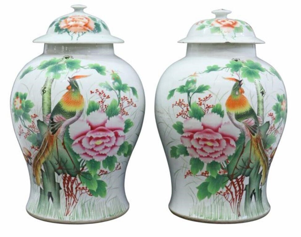  2 CHINESE FAMILLE ROSE PORCELAIN 356c92