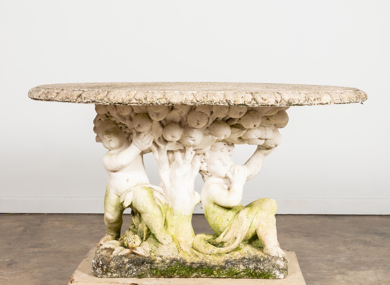OVAL STONE GARDEN TABLE WITH PUTTI 35a48c