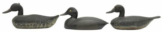  3 VINTAGE CARVED PAINTED DUCK 35a764