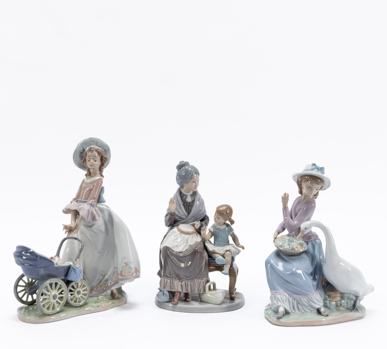 LLADRO COLLECTION OF THREE PORCELAIN 35b093