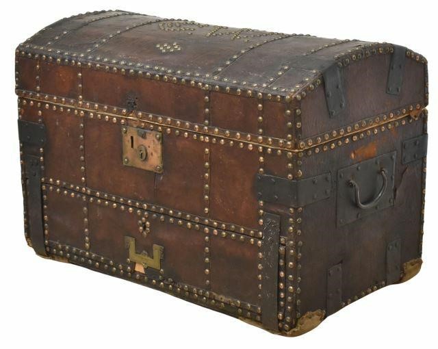 LEATHER CLAD PINE DOME TOP TRUNK 35b5fe