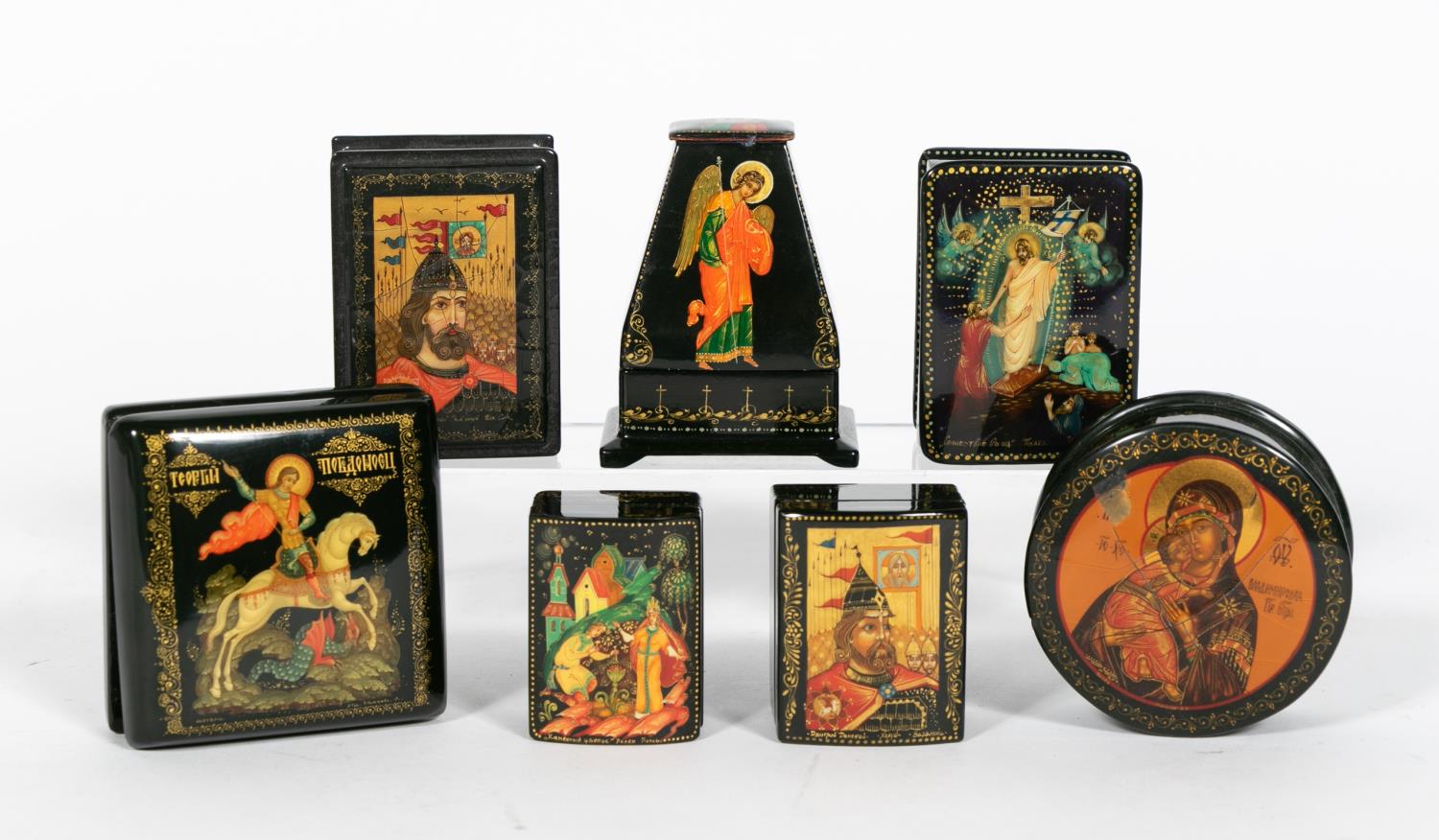 7 SIGNED RUSSIAN LACQUER BOXES  359139