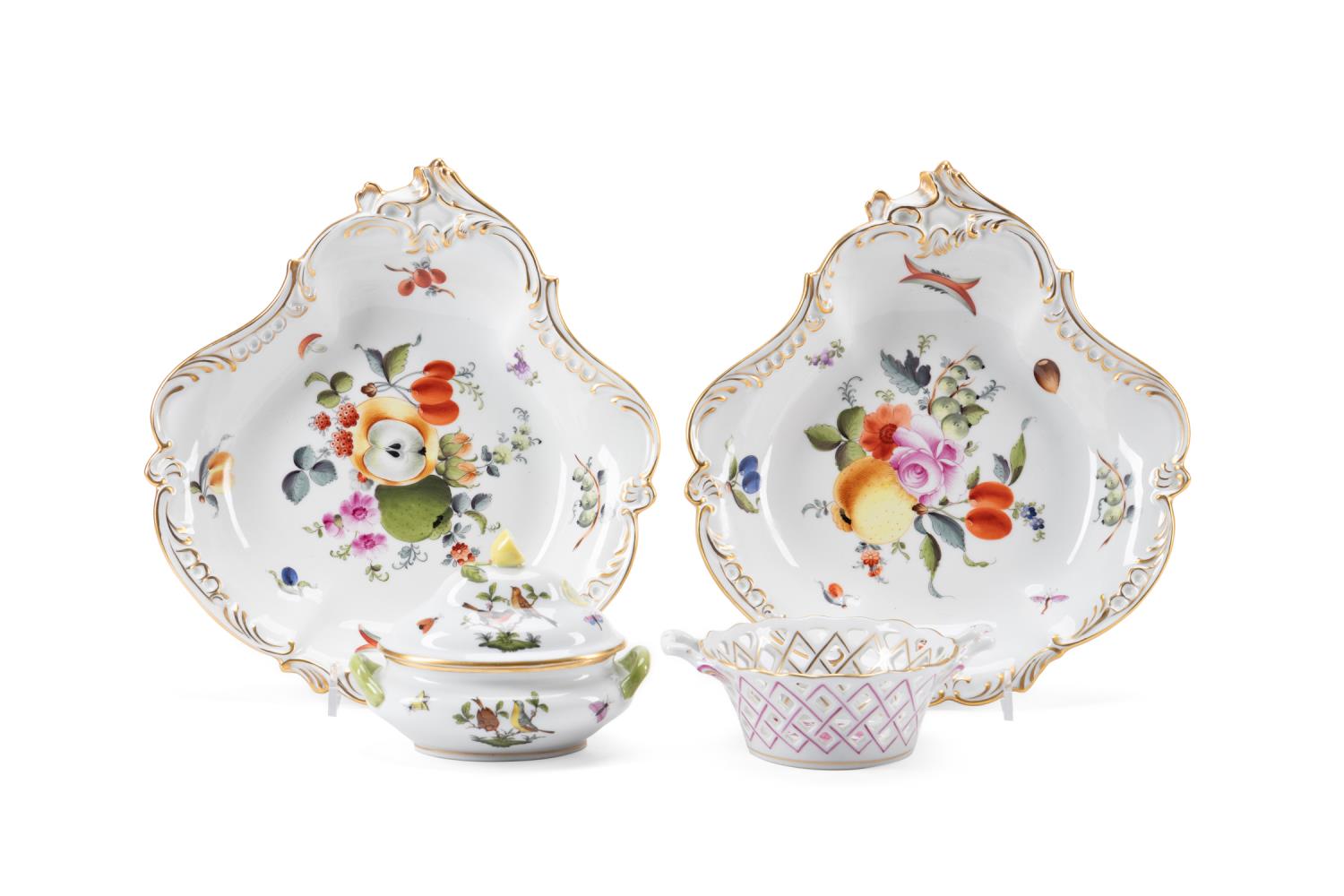 SELECTION OF HEREND PORCELAIN TABLEWARE  359144