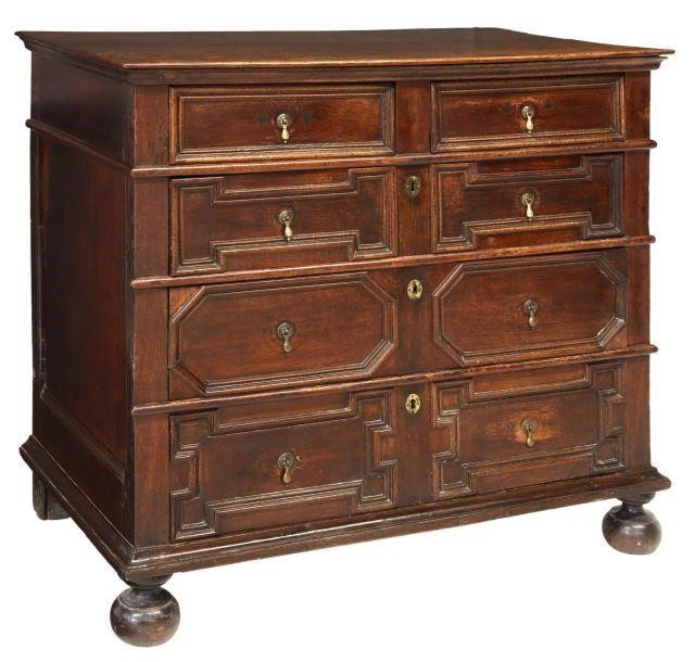 ENGLISH WILLIAM MARY OAK CHEST 3593d2