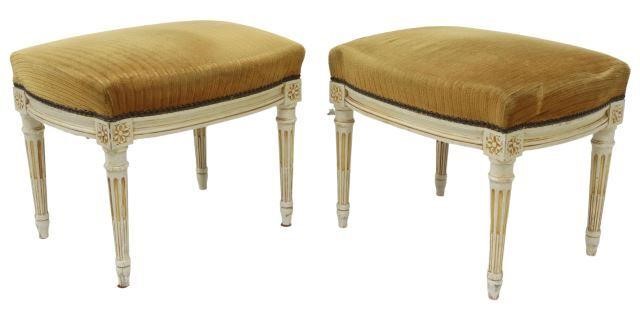  2 FRENCH LOUIS XVI STYLE UPHOLSTERED 3594e7