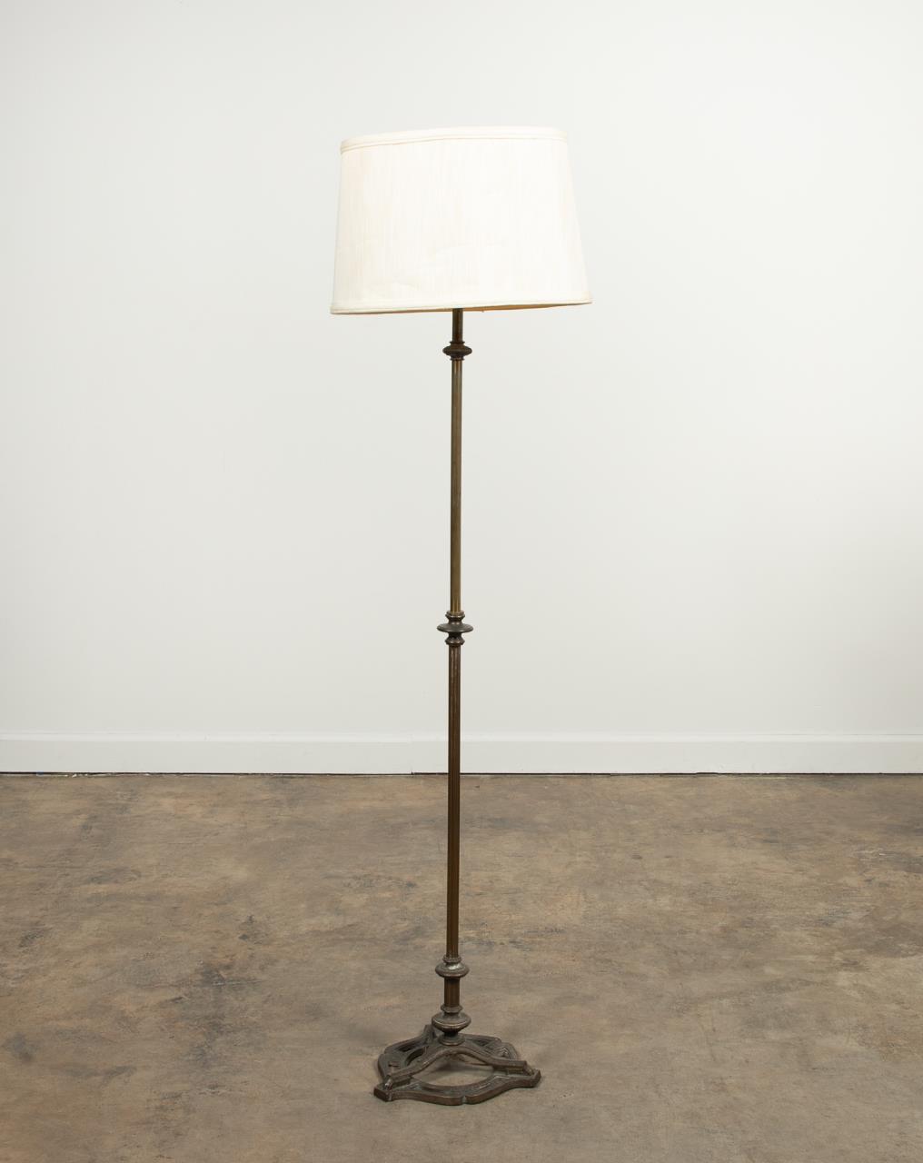 BRASS AND IRON FLOOR LAMP WITH 359b10