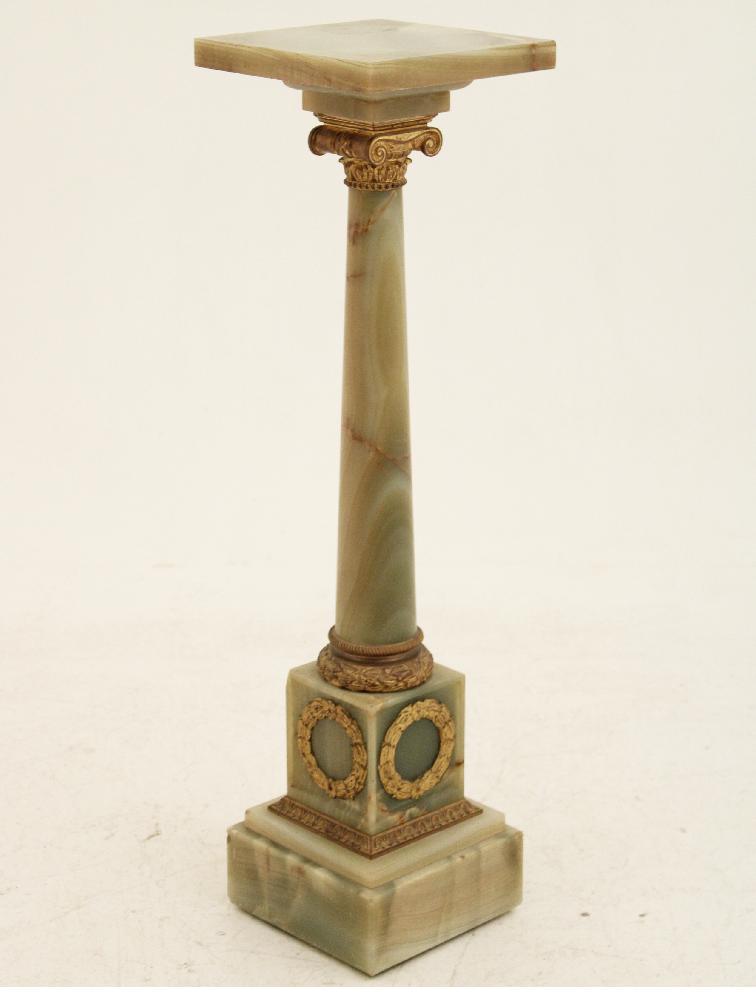 FRENCH GREEN ONYX PEDESTAL WITH 35ef80
