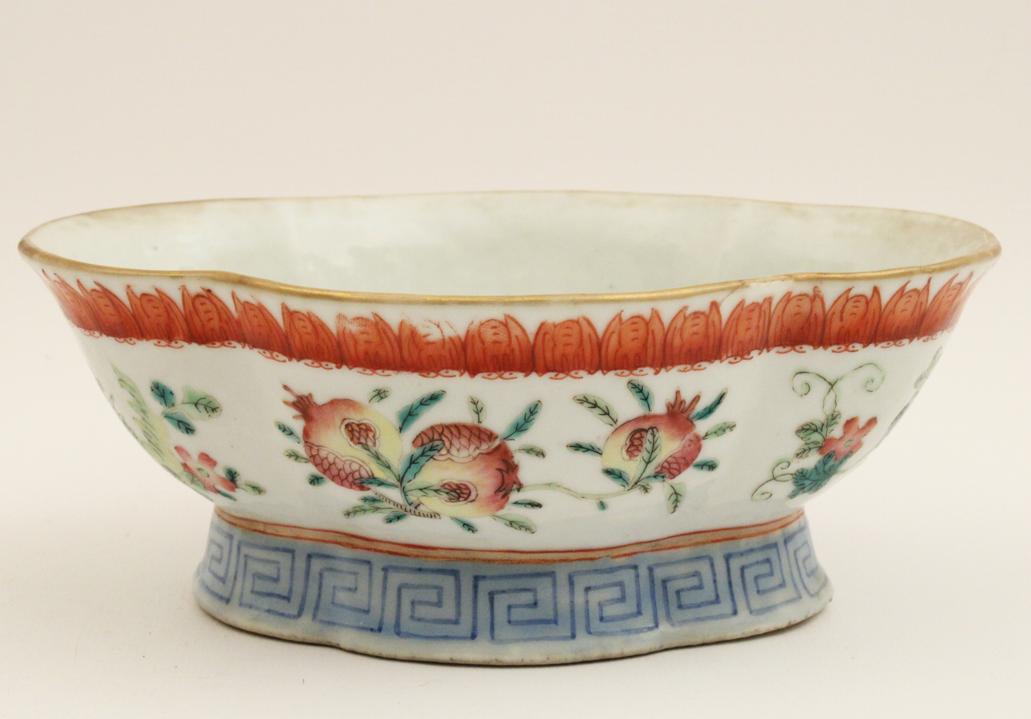LATE QING DYNASTY PORCELAIN FOOTED 35f850