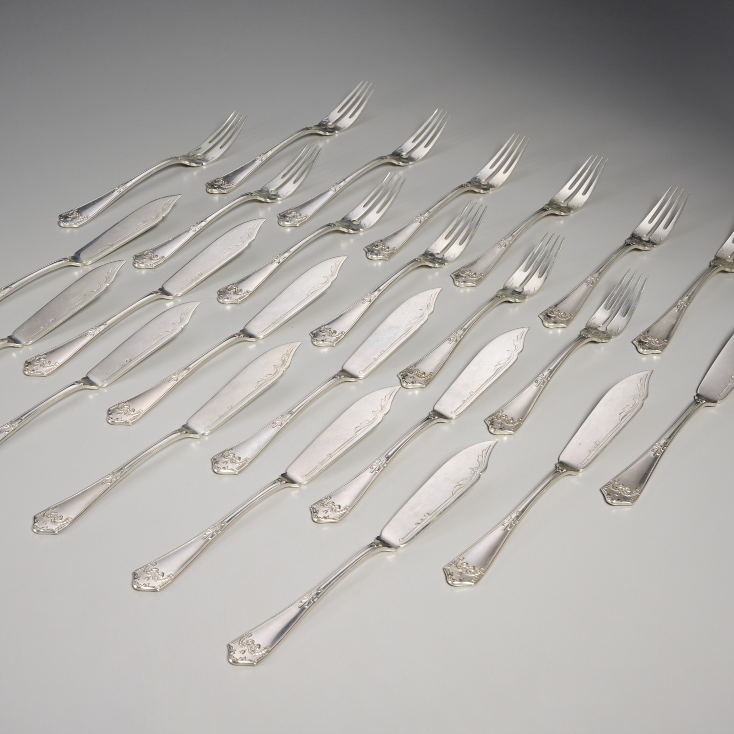 CONTINENTAL 800 SILVER FISH FORKS 360295