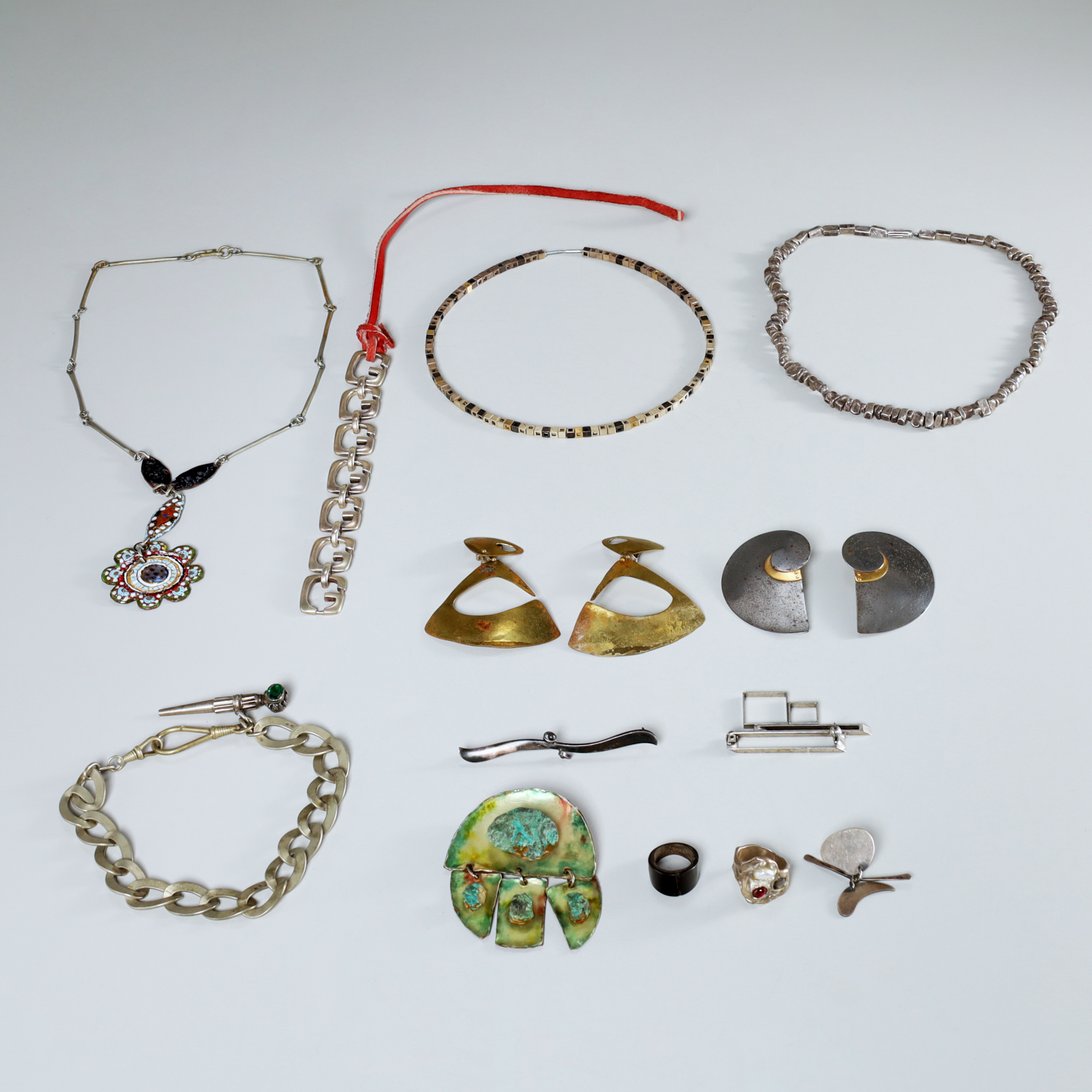 MODERNIST JEWELRY GROUP INCL  3618e6