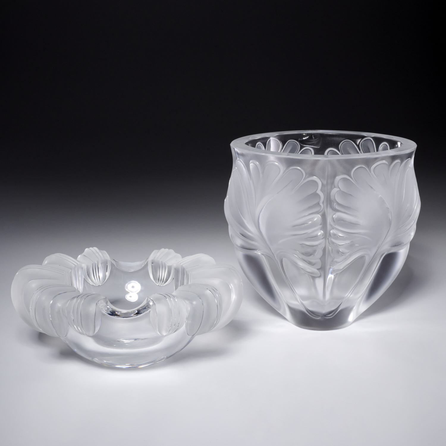LALIQUE FRANCE CRYSTAL VASE AND 3608fa