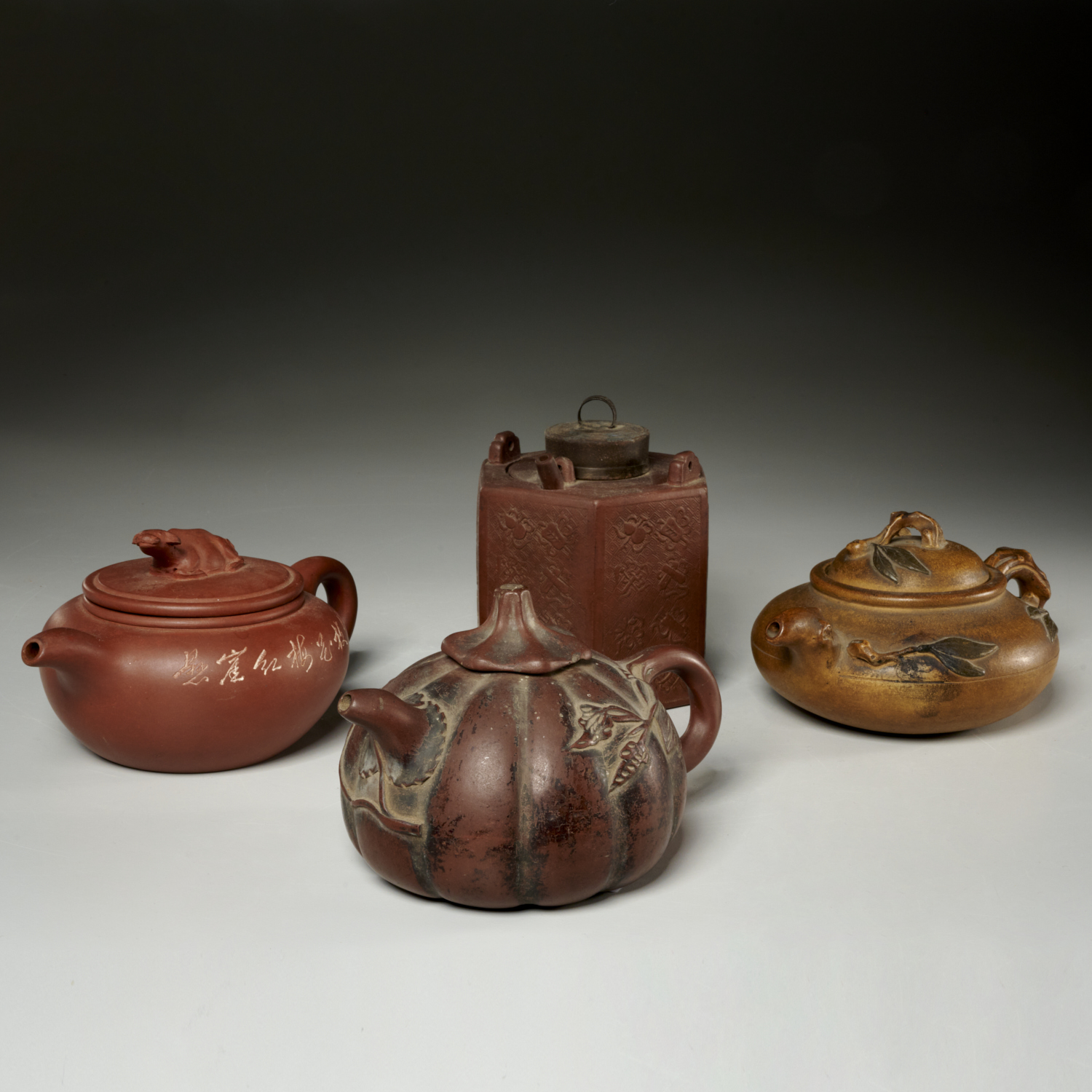 GROUP 4 CHINESE YIXING TEAPOTS 36119d
