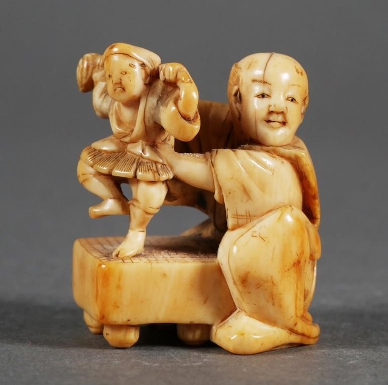 SIGNED ANTIQUE CARVED IVORY PUPPETEER 3645ab