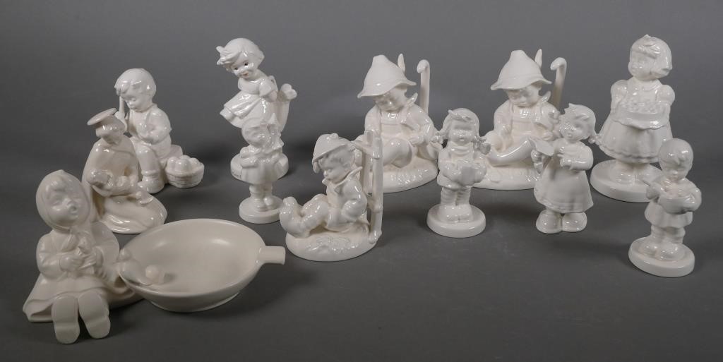  12 WHITE HUMMEL FIGURINESCollection 364f5f