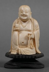 ANTIQUE CHINESE CARVED IVORY BUDDHAOld
