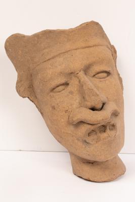 A large Mexican pottery head fragment  36babd