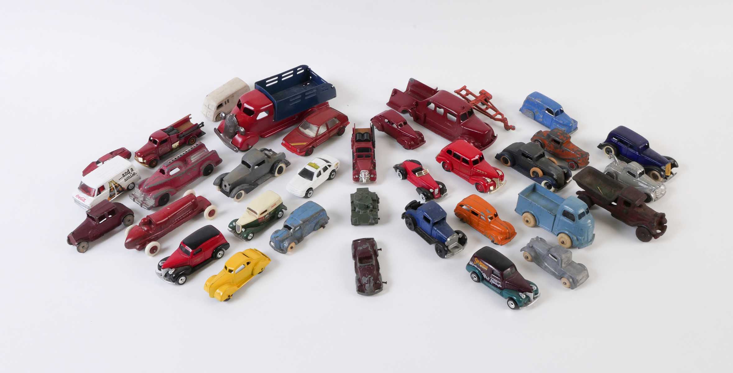 LOT OF MISC SMALL OLD CARS TRUCKS  36ac22