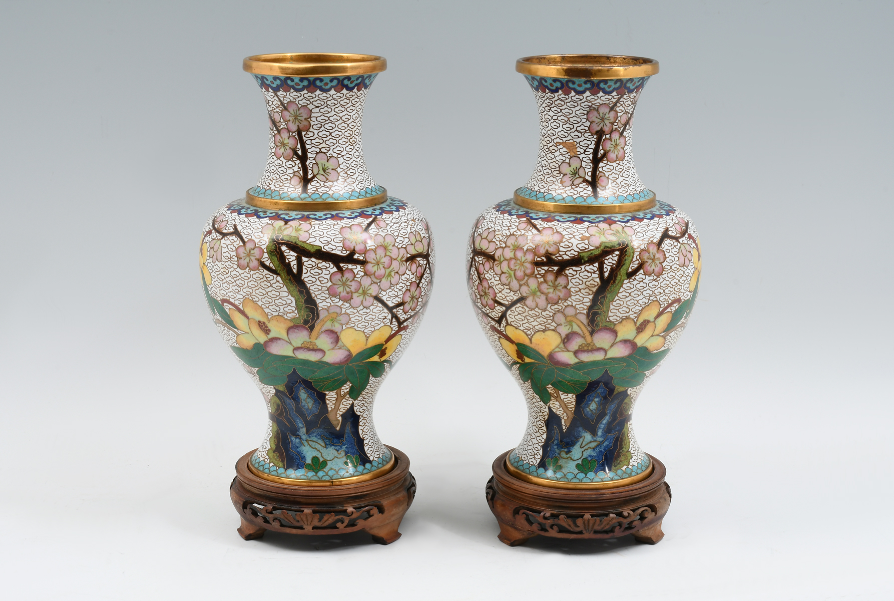 PAIR OF CHINESE CLOISONNE VASES  36aff5