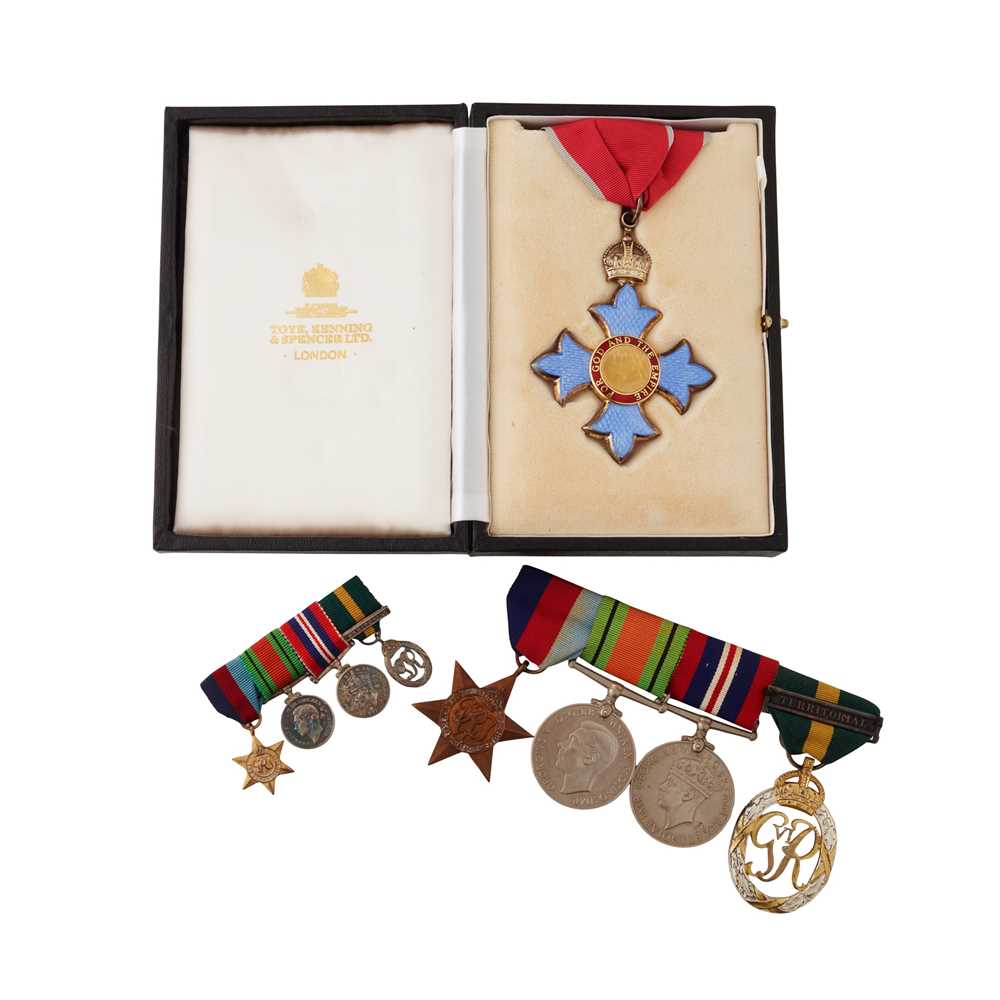 A GROUP OF ORDERS MEDALS RELATING 36deef