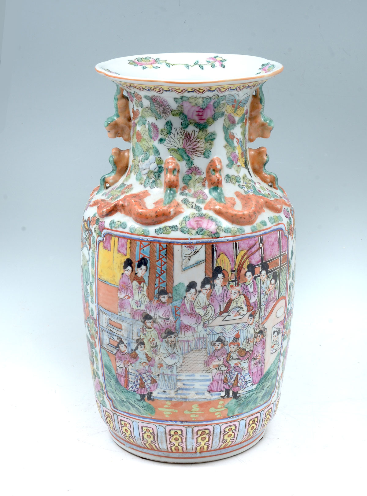 CHINESE FAMILLE ROSE VASE Chinese 36df37