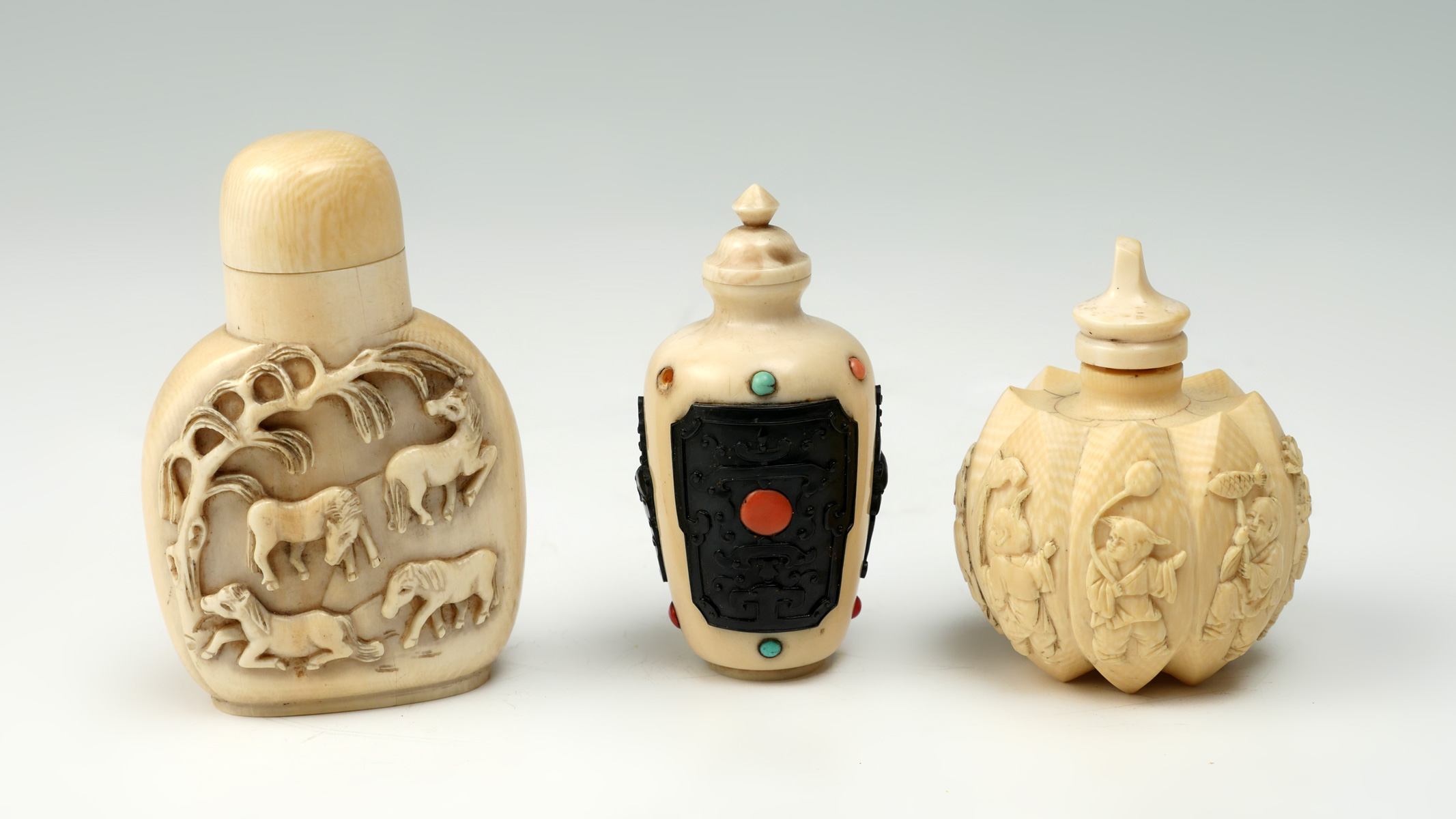 3 PC CARVED IVORY CHINESE SNUFF 36d25e
