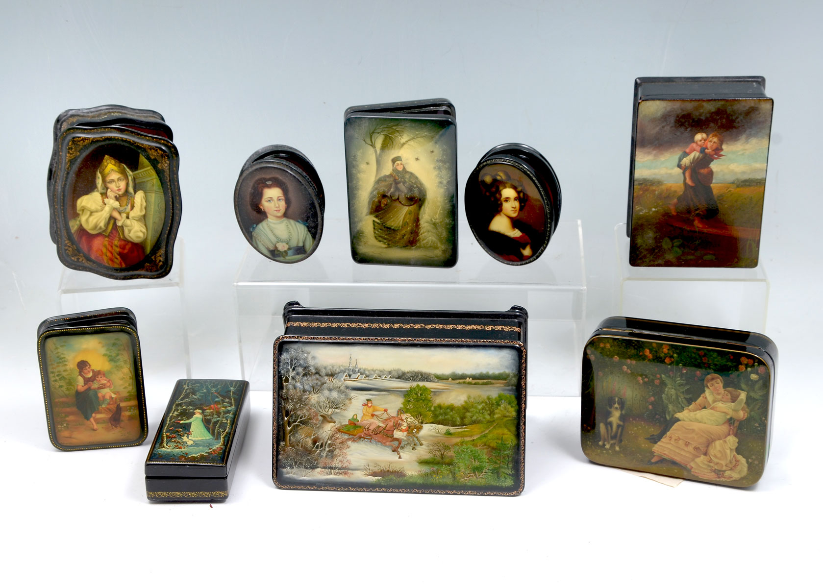 9 PAINTED RUSSIAN LACQUERED BOXES  36d267