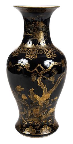 CHINESE BLACK AND GILT DECORATED 370a0a
