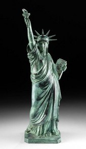 FRENCH BRONZE MODEL STATUE OF LIBERTY 370bfe