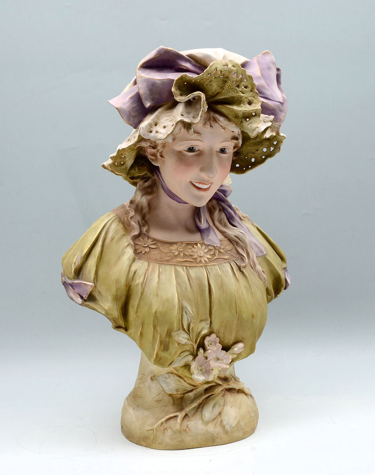 ROYAL DUX PORCELAIN BUST OF A YOUNG 36f4ff