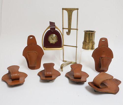 GROUP OF 9 LEATHER OTHER OBJECTS  372eda