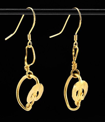 PAIR OF WEARABLE ROMAN GOLD LUNATE 3715f2