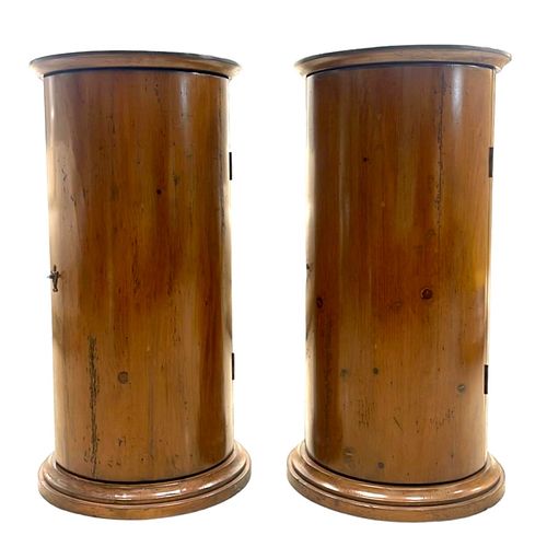 PAIR OF FRENCH OR ITALIAN WOODEN 372083